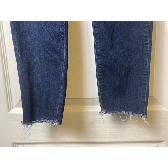 Judy Blue Women's Dark Wash‎ Denim Tapered Leg Raw Hem Jeans Size 13/31 - Picture 6 of 9